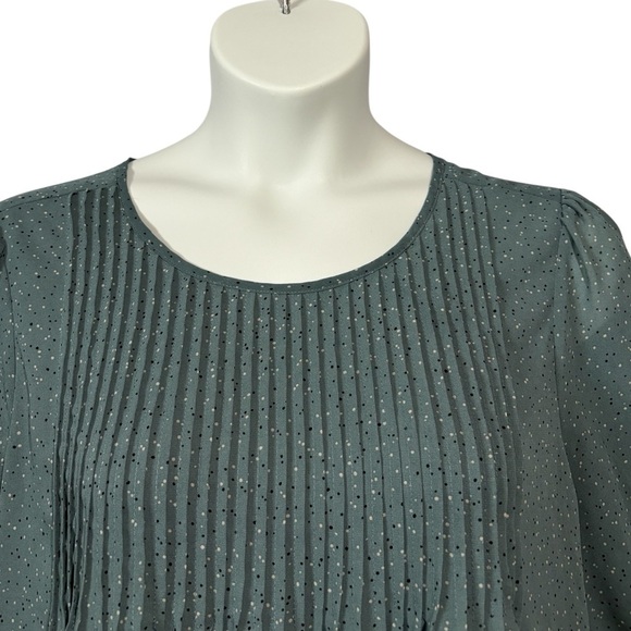 NWOT, Reitmans, Flowy Plus Size Blouse XXL Aqua Polka Dot - Picture 3 of 9